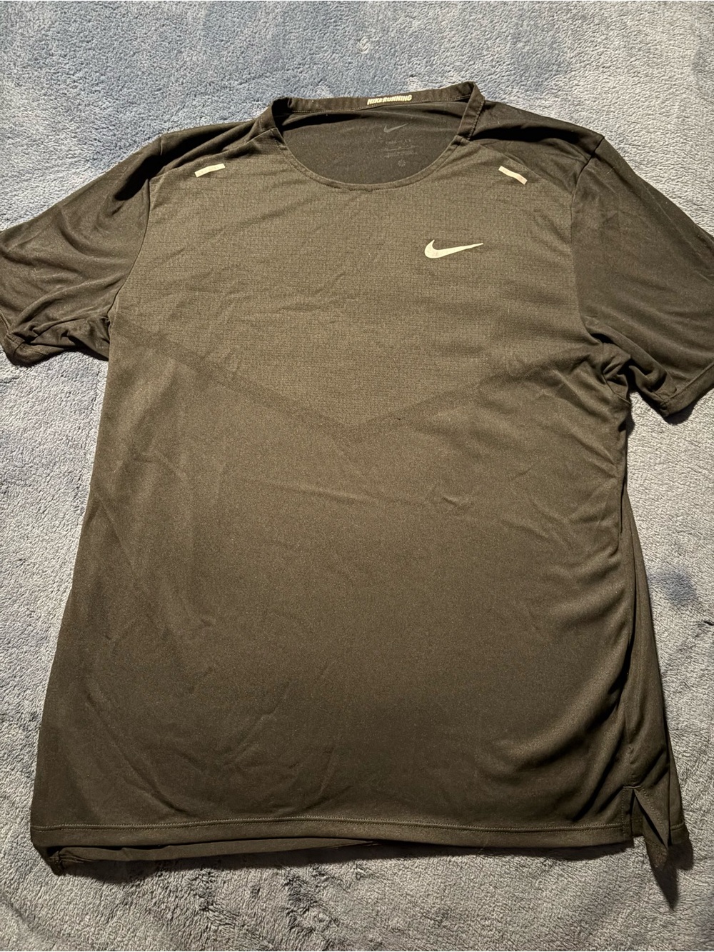 Nike Black Short-Sleeve Athletic Tee with Reflective Swoosh